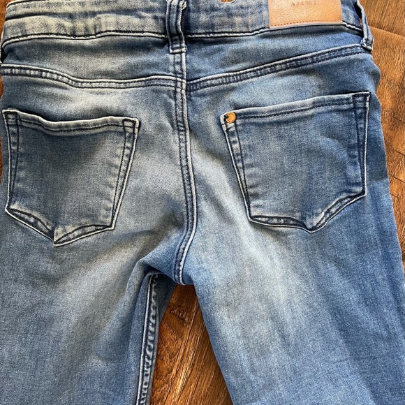 Bundle of tank top and jeans. - Picture 8 of 8